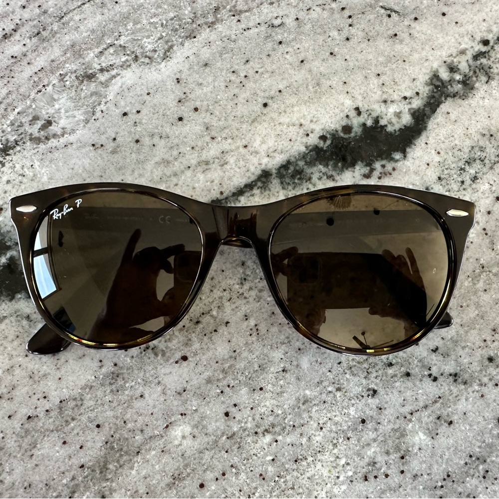 Ray-Ban sunglasses, Like New!  Polarized (RB 2185)